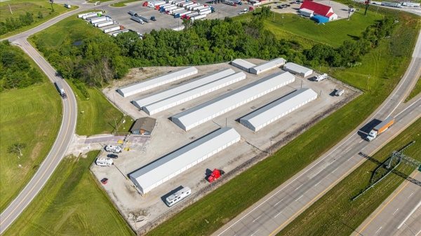 Facility photo: //images.sparefoot.com/medium/2364836877ee2f6aa5c.jpg