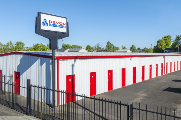 Facility photo: //images.sparefoot.com/medium/236497688931cbd627b.jpg