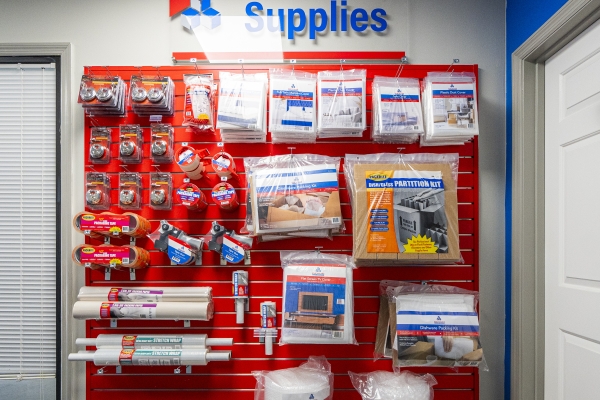 Facility photo: //images.sparefoot.com/medium/2364986877bfd2102a4.jpg