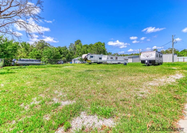 Facility photo: //images.sparefoot.com/medium/236636693aaeb9531da.jpg