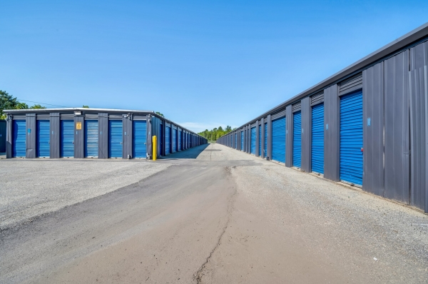 Facility photo: //images.sparefoot.com/medium/236644689f70145e045.jpg
