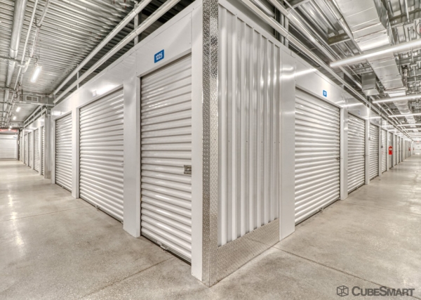 Facility photo: //images.sparefoot.com/medium/236658688b2e883be8b.jpg