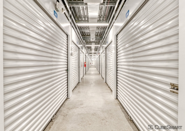Facility photo: //images.sparefoot.com/medium/236658688c785a06166.jpg