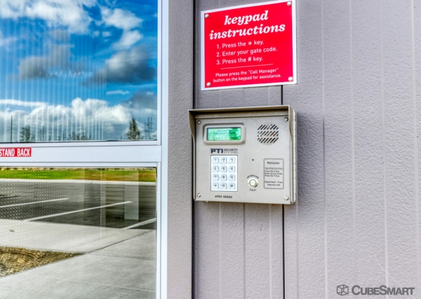 Facility photo: //images.sparefoot.com/medium/236696691ecd9c91bef.jpg