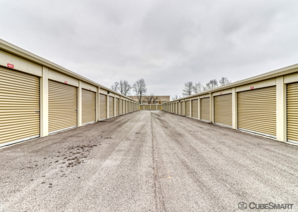 Facility photo: //images.sparefoot.com/medium/236706686f72867f006.jpg