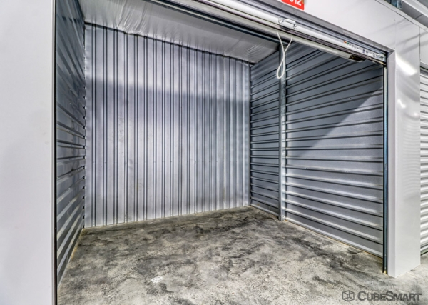 Facility photo: //images.sparefoot.com/medium/236706691edba361690.jpg