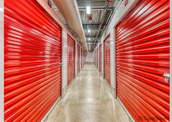 Facility photo: //images.sparefoot.com/medium/236707686f850073070.jpg