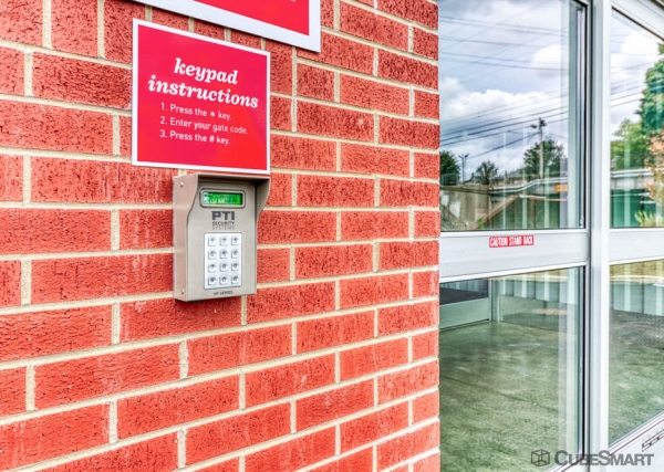 Facility photo: //images.sparefoot.com/medium/2367076971f5925b029.jpg