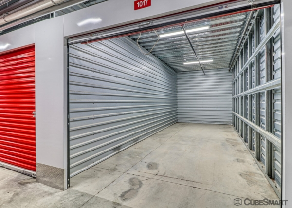 Facility photo: //images.sparefoot.com/medium/2367076a1962a61c7b4.jpg