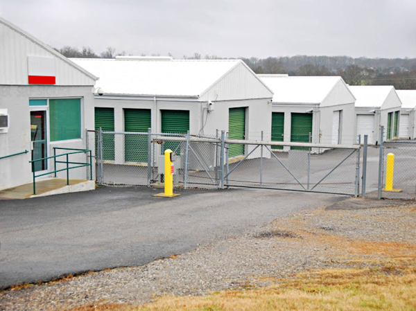Facility photo: //images.sparefoot.com/medium/236752667c15e88fce2.png