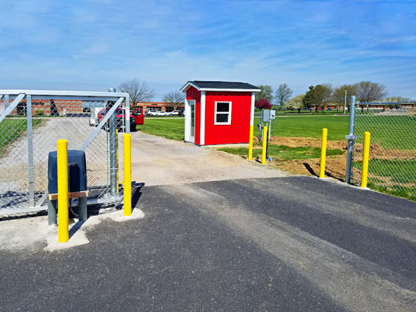 Facility photo: //images.sparefoot.com/medium/236767667c363481fcd.png