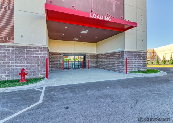 Facility photo: //images.sparefoot.com/medium/23678769fc46702bf51.jpg