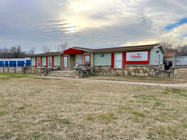 Storage Units at Storage Rentals of America - Maize - N. Maize Rd - 5081 North Maize Road