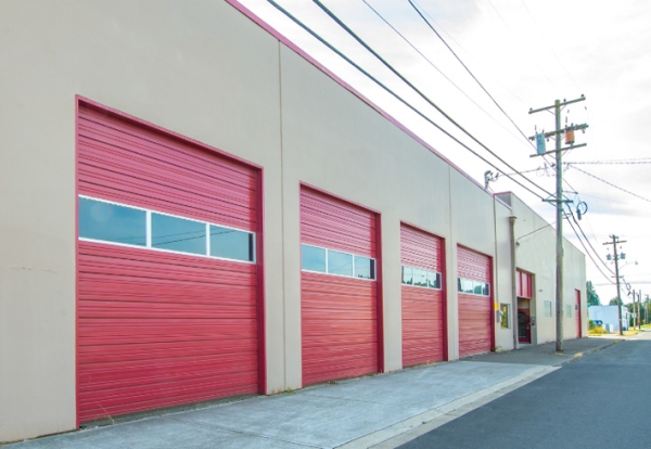 Facility photo: //images.sparefoot.com/medium/2368676683450ed3afe.jpg