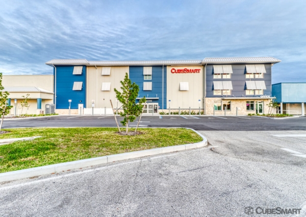 Facility photo: //images.sparefoot.com/medium/23688369df3f033c9c7.jpg