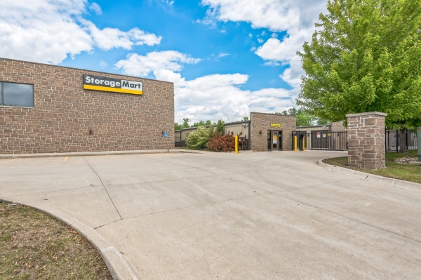 Facility photo: //images.sparefoot.com/medium/2370066893531c8f9de.jpg