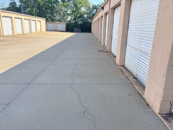 Facility photo: //images.sparefoot.com/medium/2370386a0c77195b911.jpg