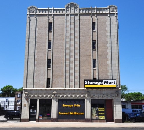 Storage Units at StorageMart - S Cottage Grove - 6714 South Cottage Grove Avenue