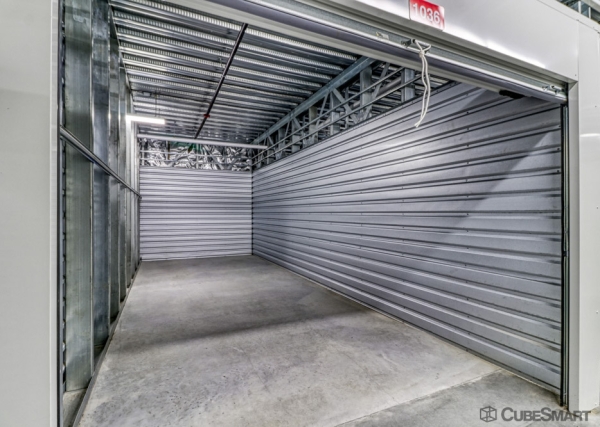 Facility photo: //images.sparefoot.com/medium/2370996978906384238.jpg