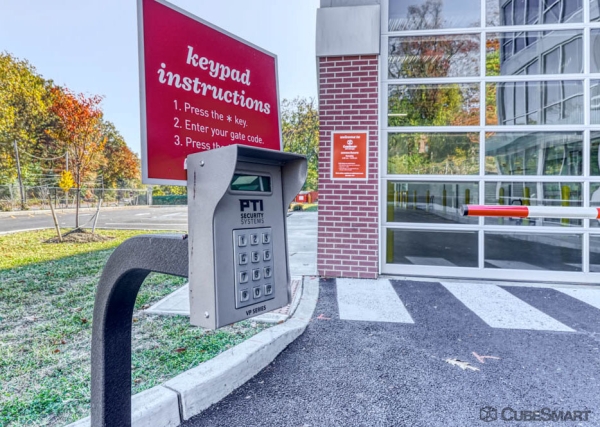 Facility photo: //images.sparefoot.com/medium/2370996978906716ec1.jpg