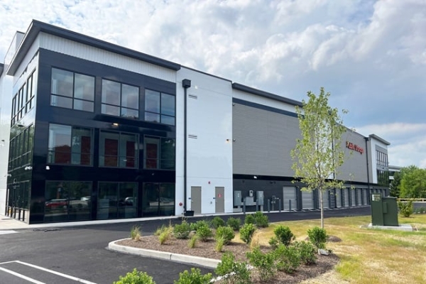 Facility photo: //images.sparefoot.com/medium/23710369e23367ec951.jpg