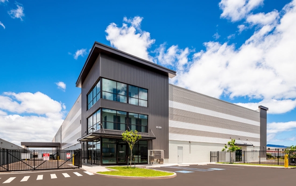 Facility photo: //images.sparefoot.com/medium/23711169331af770a89.jpg