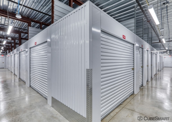 Facility photo: //images.sparefoot.com/medium/237178686f661b02953.jpg