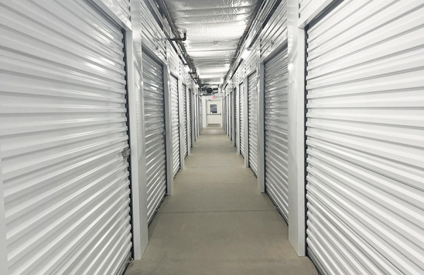 Facility photo: //images.sparefoot.com/medium/237180672e2aa9ddbc9.jpeg