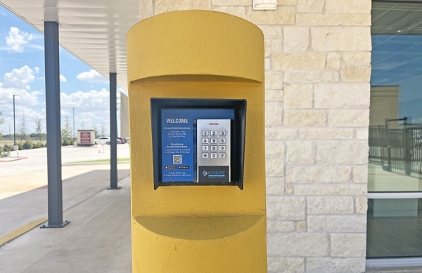 Facility photo: //images.sparefoot.com/medium/237180673247ff55269.jpg