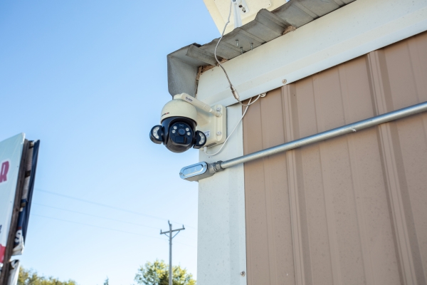 Facility photo: //images.sparefoot.com/medium/237185690a7662ebda8.jpg