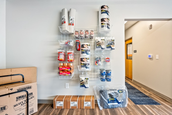 Facility photo: //images.sparefoot.com/medium/237244687e4dfef11a4.jpeg