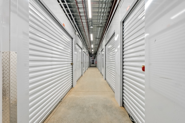 Facility photo: //images.sparefoot.com/medium/23724468891c426ca55.jpeg