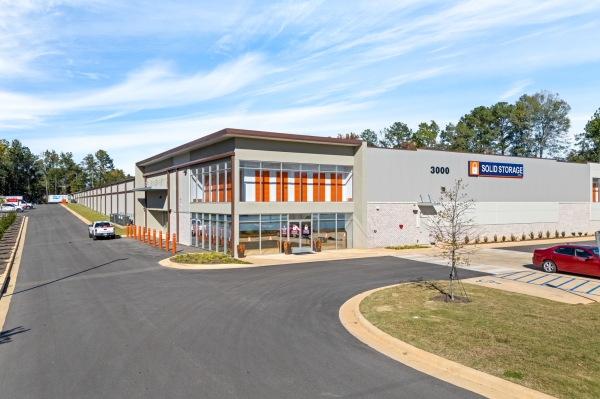 Facility photo: //images.sparefoot.com/medium/23724469725a8c20c97.jpg