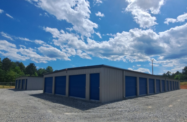 Facility photo: //images.sparefoot.com/medium/23727966a307874a1b1.png