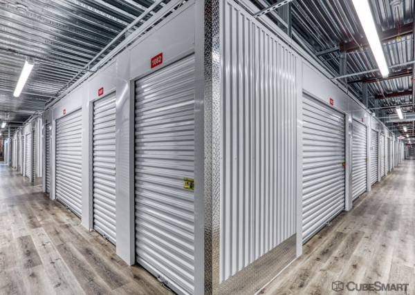 Facility photo: //images.sparefoot.com/medium/23729569394d7e0527f.jpg