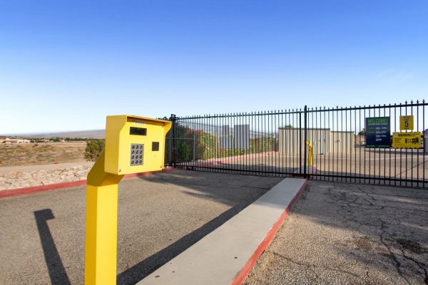 Facility photo: //images.sparefoot.com/medium/2373456994316595a79.jpg