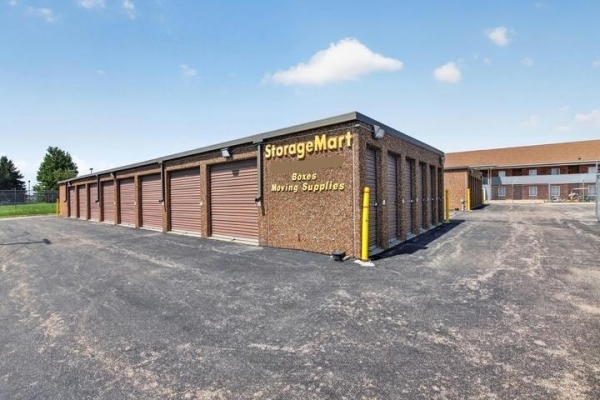 Facility photo: //images.sparefoot.com/medium/2374036a554fbb775f8.jpg