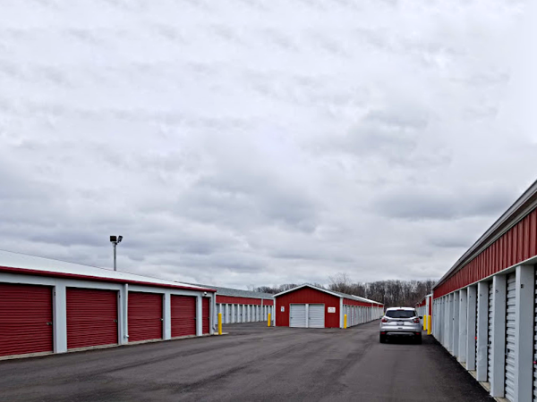Facility photo: //images.sparefoot.com/medium/23746866b2656cbf05b.png