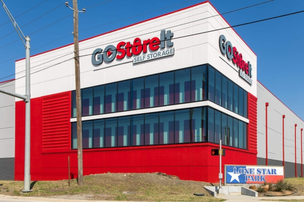 Storage Units at Go Store It - Dallas - 2500 Lone Star Drive - 2500 Lone Star Drive
