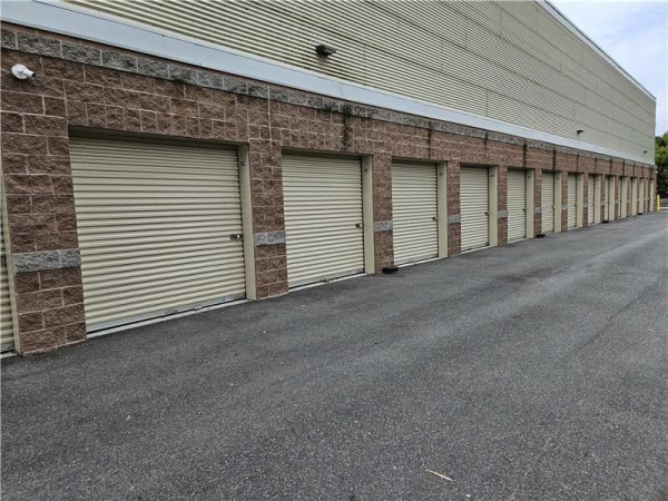Storage Units at Extra Space Storage - 6494 - Virginia Beach - Baxter Rd - 4740 Baxter Road