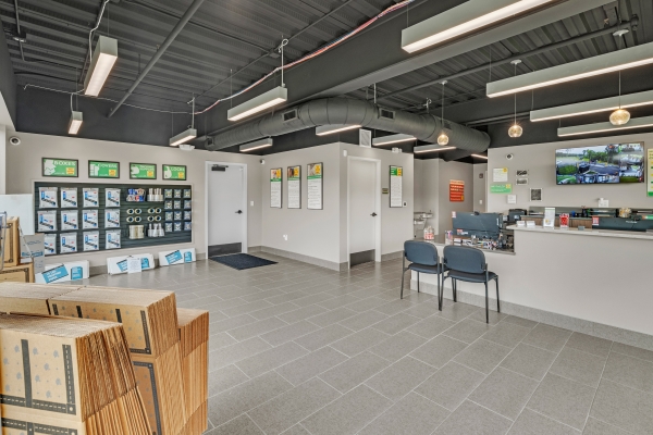 Facility photo: //images.sparefoot.com/medium/23761269da6a4bc69fd.jpg