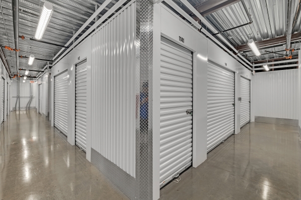 Facility photo: //images.sparefoot.com/medium/23761269da6a5345787.jpg