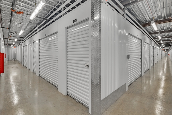 Facility photo: //images.sparefoot.com/medium/23761269da6a5d2504a.jpg