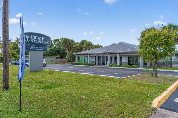 Facility photo: //images.sparefoot.com/medium/23761668f77fca18fff.jpg