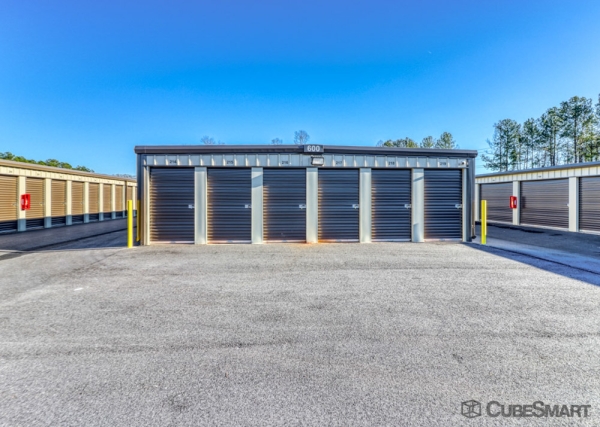 Facility photo: //images.sparefoot.com/medium/237643688c6a368c275.jpg