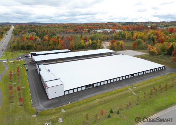 Facility photo: //images.sparefoot.com/medium/237644688c714240abd.jpg