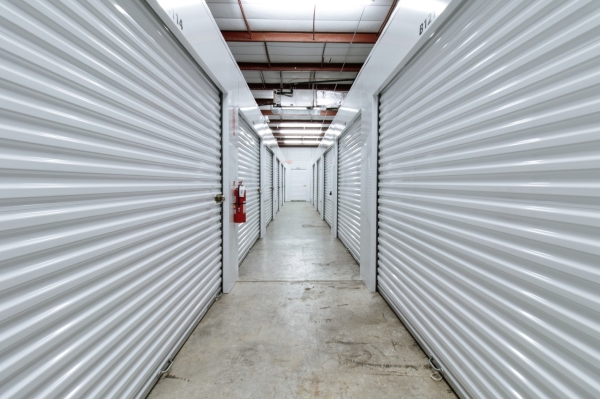 Facility photo: //images.sparefoot.com/medium/23765466cceb919af79.jpeg