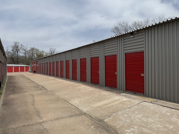 Storage Units at Sooner State Storage - Muskogee - 4421 W Okmulgee Ave