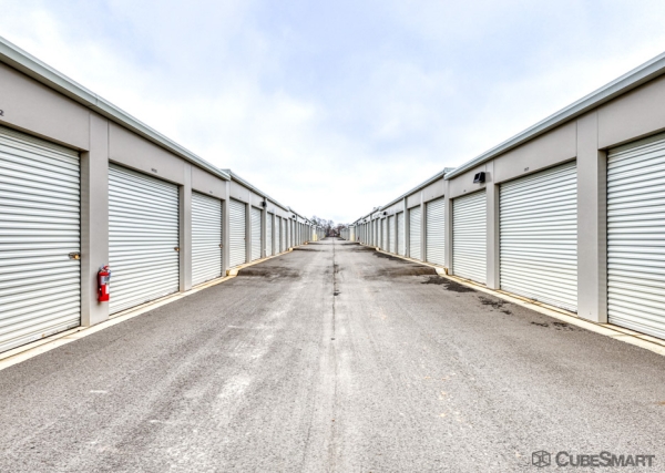 Facility photo: //images.sparefoot.com/medium/23774669e099bfa964a.jpg