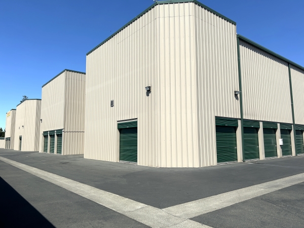 Facility photo: //images.sparefoot.com/medium/23775666d8b334cf437.jpeg
